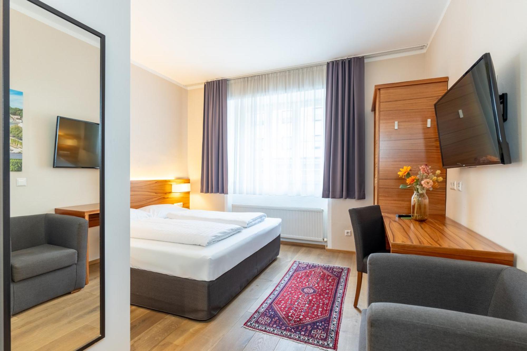 Das Jedermann Boutiquehotel Mit Stadtgarten سالزبورغ المظهر الخارجي الصورة